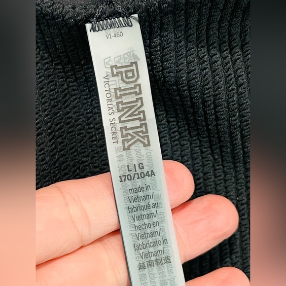 VICTORIA'S SECRET SWIM
Crinkle Scoop One-Piece Swimsuit size L NWT - Picture 8 of 11